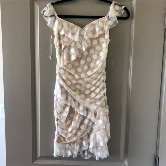 Polka dot white bandit style dress - Picture 8 of 8